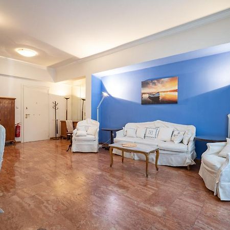 Larissa Station Metro St. 2 Bedrooms 3 Pers. Flat Athen Eksteriør billede
