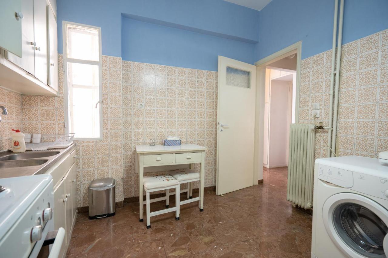 Larissa Station Metro St. 2 Bedrooms 3 Pers. Flat Athen Eksteriør billede